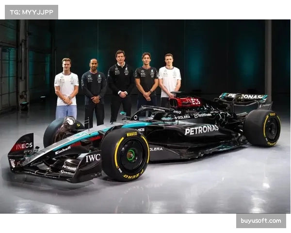 梅赛德斯W15新车于巴塞罗那季前测试首日完成首航 梅赛德斯W15新车于巴塞罗那季前测试首日完成首航